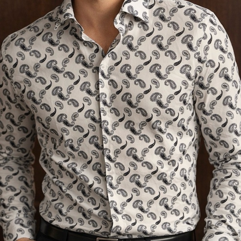 Silverstone modern fit men’s shirt. Size large